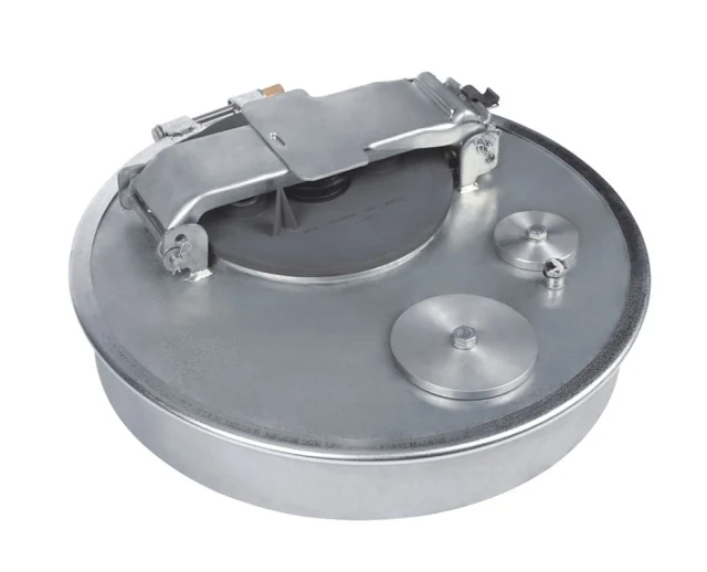 Tanker manhole cover